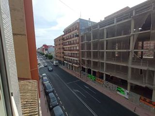Edificio en venta en La Torre en Valencia