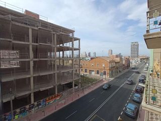 Edificio en venta en La Torre en Valencia