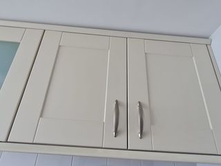 Muebles altos cocina madera y cristal