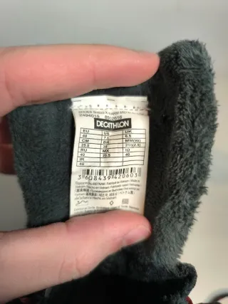 Botas de montaña Quechua negras y rojas