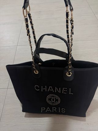 Borsa Tote Chanel Nera con Catena
