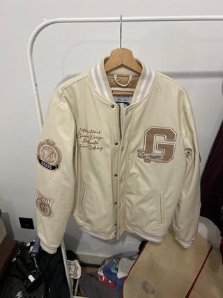 Bomber Guess Beige y Marrón