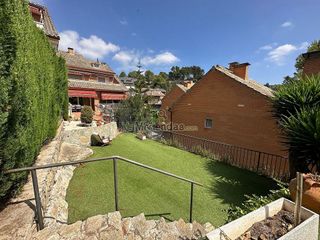Casa pareada en venta en Corbera de Llobregat