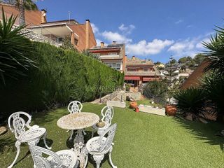 Casa pareada en venta en Corbera de Llobregat