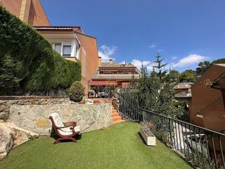 Casa pareada en venta en Corbera de Llobregat