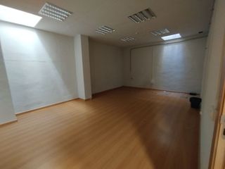 Local comercial en venta en Este en Castellón de la Plana
