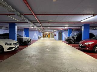 Garaje en venta en Les Corts en Barcelona