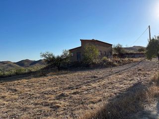 Cortijo en venta en Benizalón