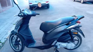 Piaggio Liberty S Scooter