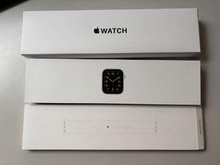 Apple watch SE 40 mm plateado con 11 correas