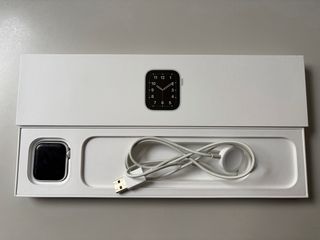 Apple watch SE 40 mm plateado con 11 correas