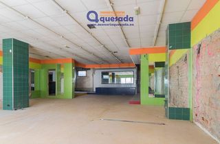 Local comercial en alquiler en Lena