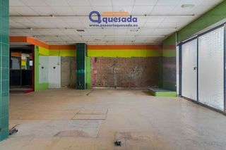 Local comercial en alquiler en Lena