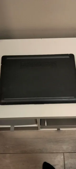 HP 14 Radeon Portátil Negro