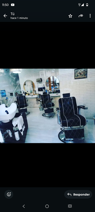 Sillas de barbero + lavacabeza + 3 espejos