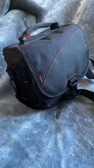 Cámara Canon EOS 2000D + Accesorios