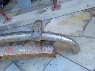 Paragolpes trasero Seat 600