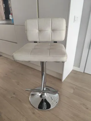 4 Taburetes Altos Cuero Sintético