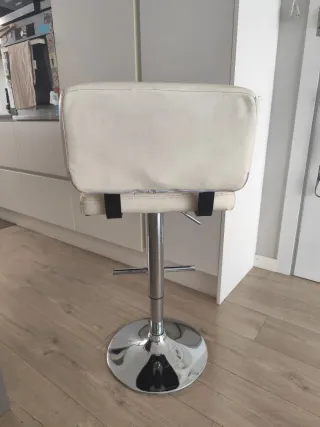 4 Taburetes Altos Cuero Sintético