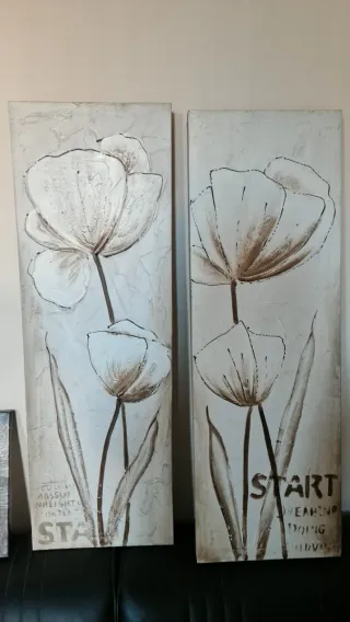 Cuadro floral beige y blanco
