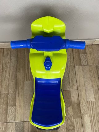 Moto de juguete Juguettos