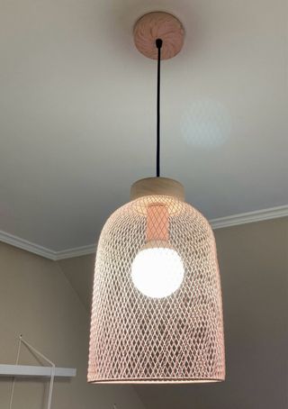 5 lámparas techo y pared.