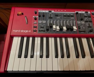 Nord Stage 4 Teclado