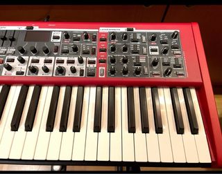 Nord Stage 4 Teclado