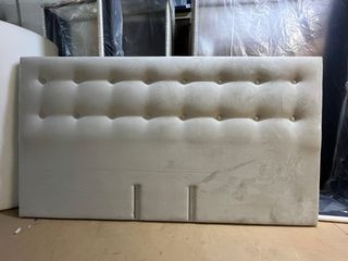 Cabecero capitoné beige en tela terciopelo gris