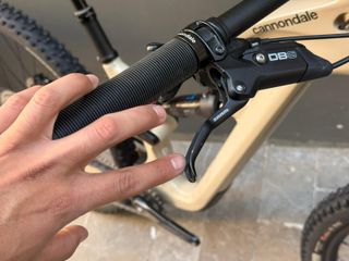 Bicicleta Cannondale Habit Carbon 2