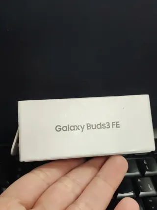 Samsung Galaxy Buds3 FE Blancos