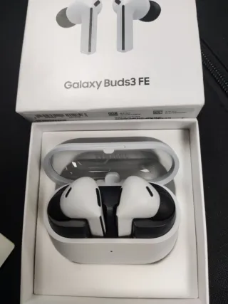 Samsung Galaxy Buds3 FE Blancos
