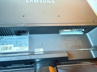 Ordenador Lenovo con accesorios