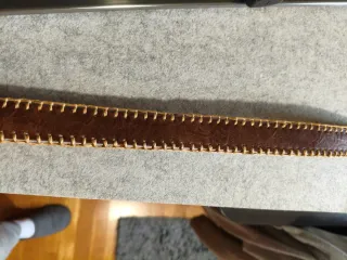 Cinturón de piel marrón