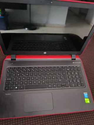 Ordenador portátil HP Rojo