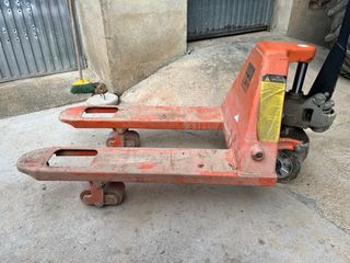 Transpaleta manual pequeña