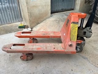 Transpaleta manual pequeña