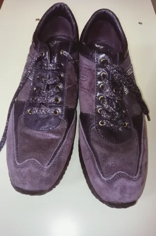 Sneakers donna marcate Geox colore lilla.