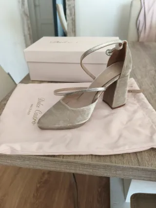 Zapatos Dulce Castro Valeria Velvet. (Sin estrenar