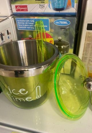 cubitera mas pinza de diseño