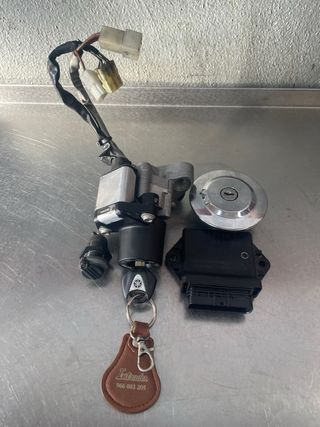 Centralita y bombines Yamaha Dragstar 650 2005