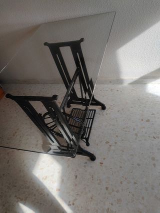 Mesa de pie de máquina de coser Singer