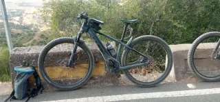 Bici Montaña Eléctrica Cube 500Wh