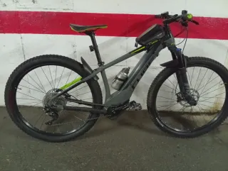 Bici Montaña Eléctrica Cube 500Wh