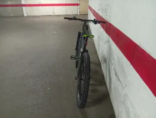 Bici Montaña Eléctrica Cube 500Wh