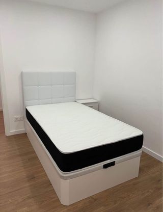 Dormitorio/ CANAPES CON COLCHONES NUEVOS. OFERTA!
