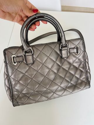 Bolso Michael Kors Piel Metalizada Gris