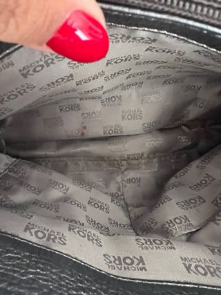 Bolso Michael Kors Piel Metalizada Gris