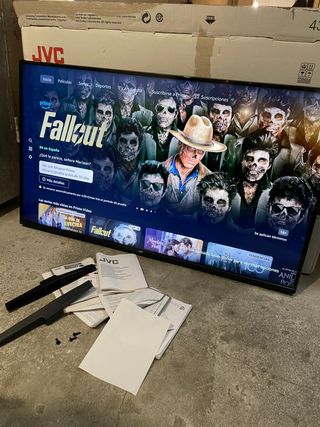 En Caja! 43" 4k UHD Smart TV Android TV