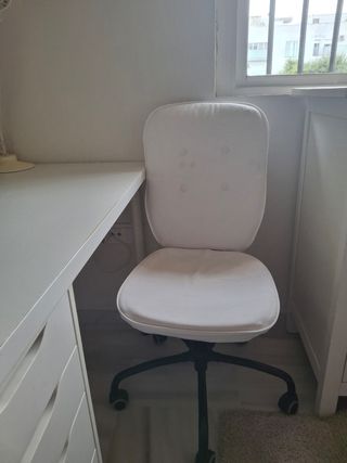 Mesa estudio y silla giratoria